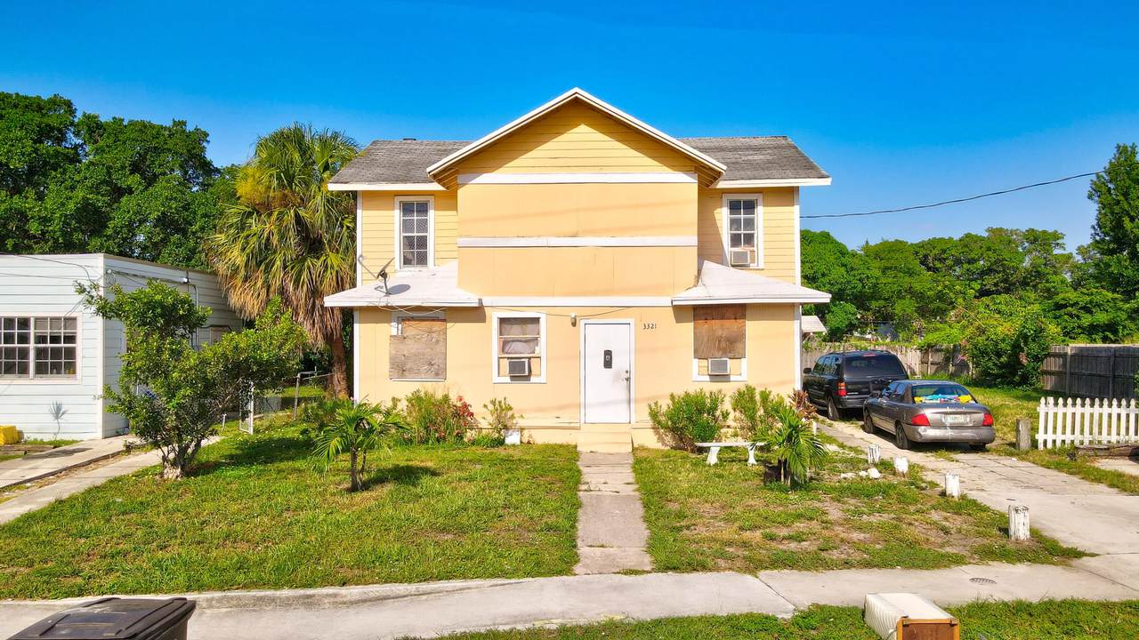 3321 Pinewood Avenue - Photo 1