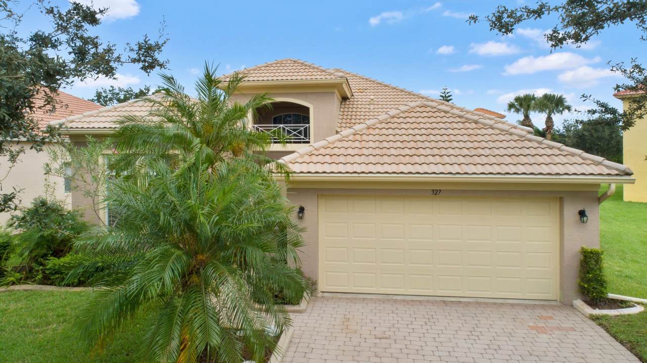 327 Stratford Lane - Photo 1