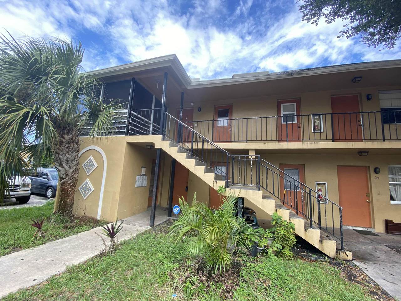 645 20th Court - Photo 1
