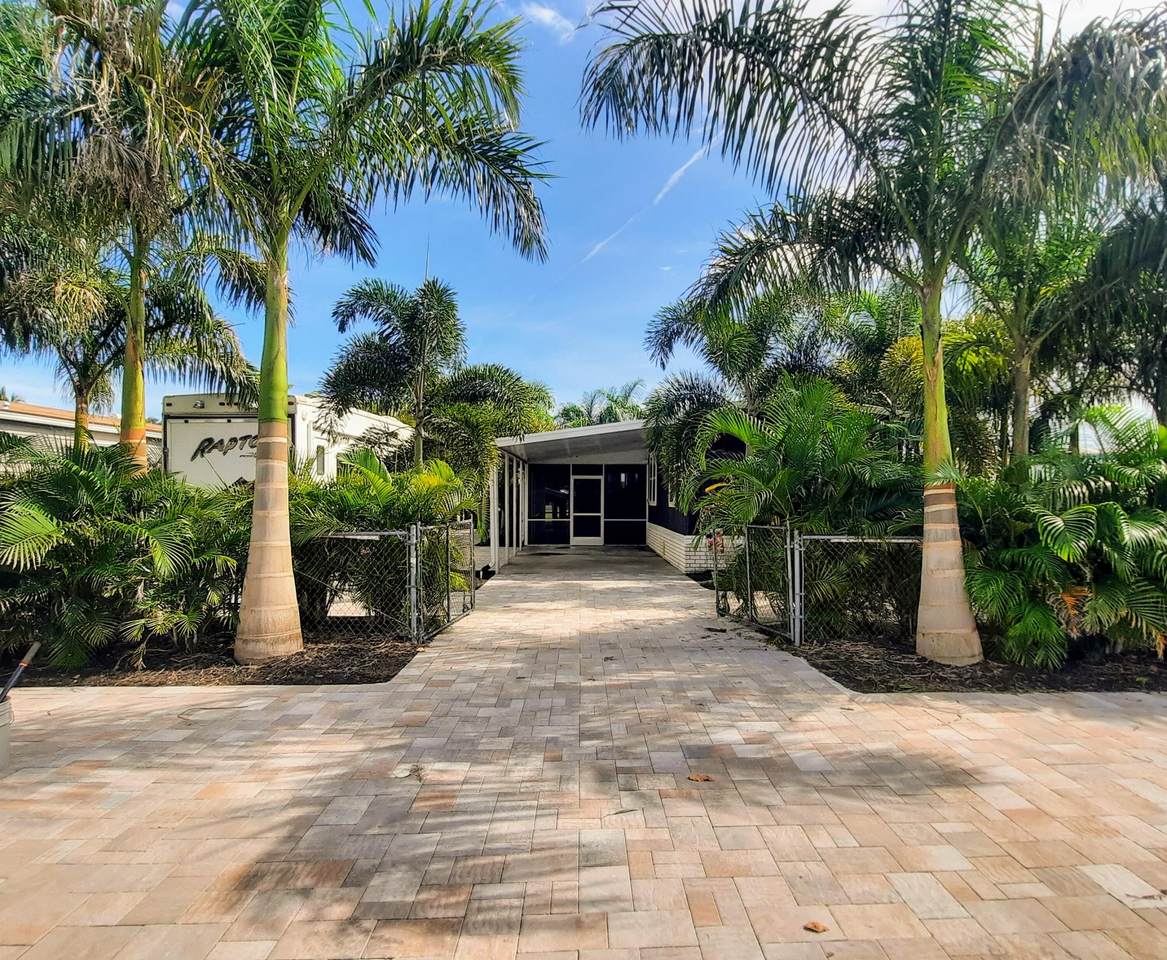 1544 Chobee Street Street - Photo 1