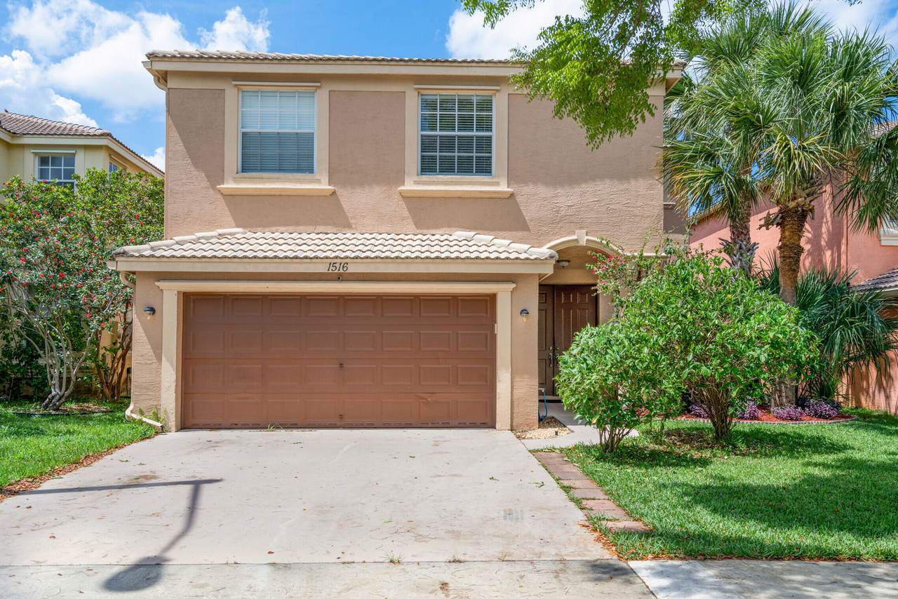 1516 Running Oak Lane - Photo 1