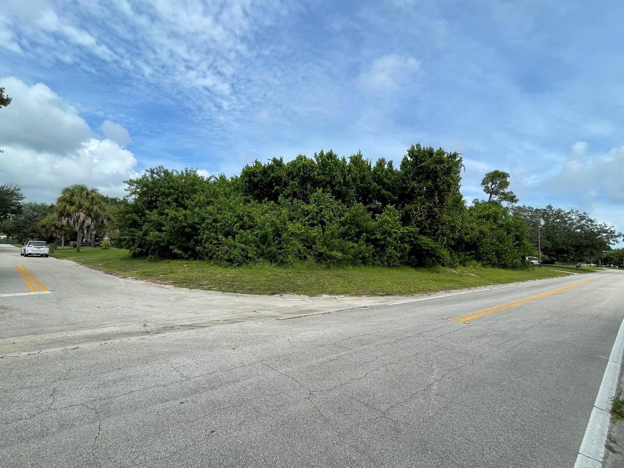 2593 Temple Street - Photo 1