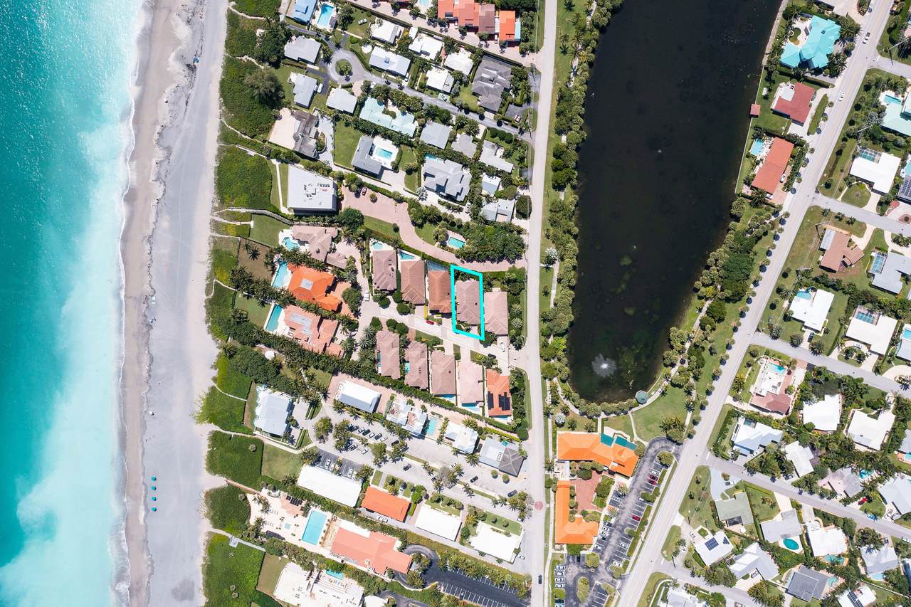 302 Alicante Drive - Photo 1