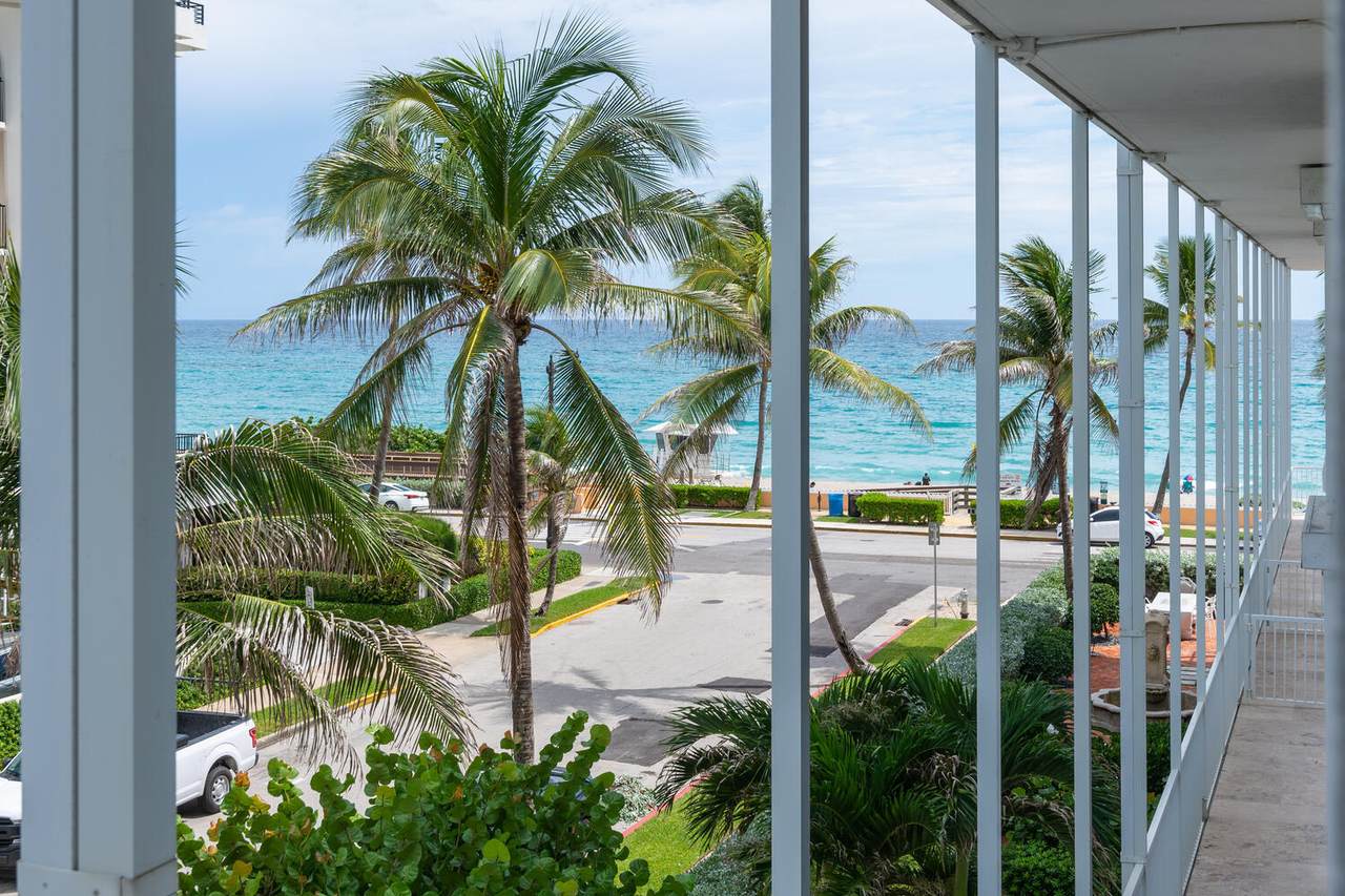 400 Ocean Boulevard - Photo 1