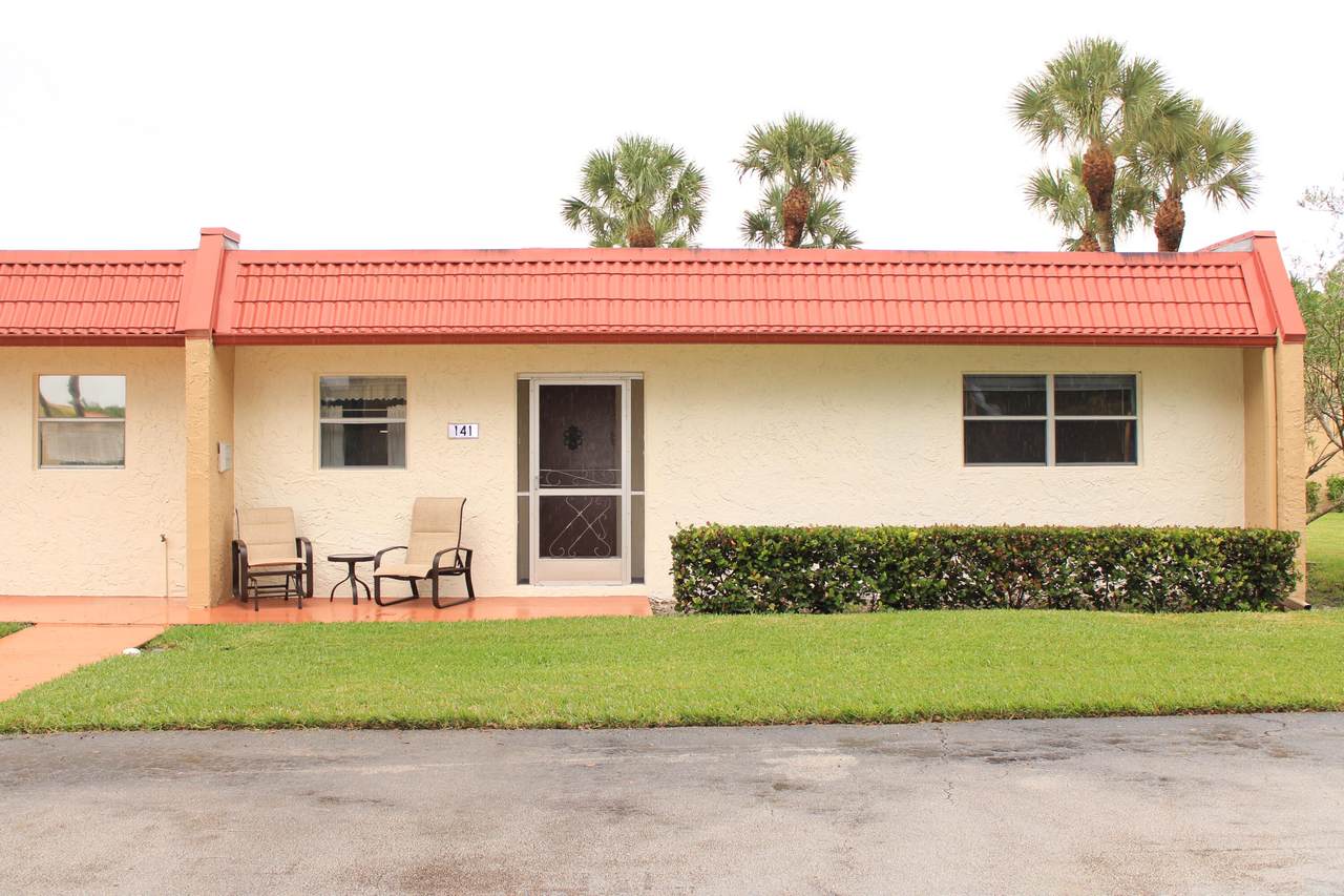 141 Lake Evelyn Drive - Photo 1