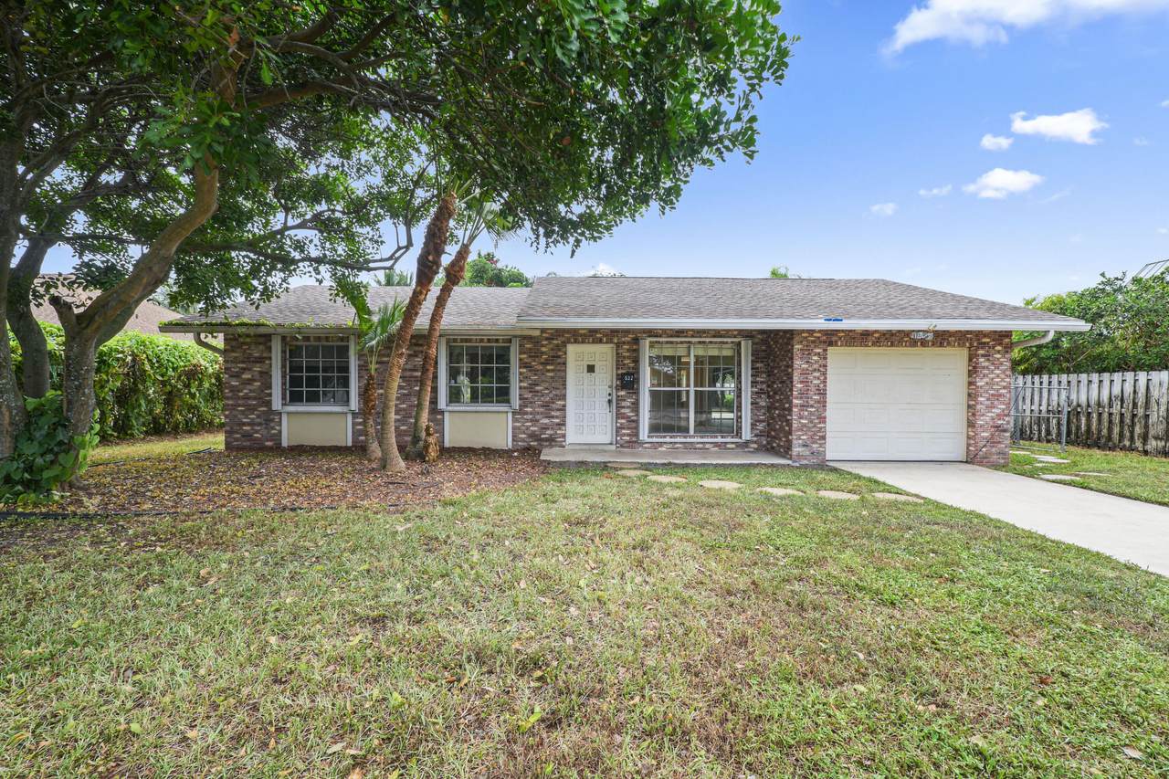 532 Lindell Boulevard - Photo 1
