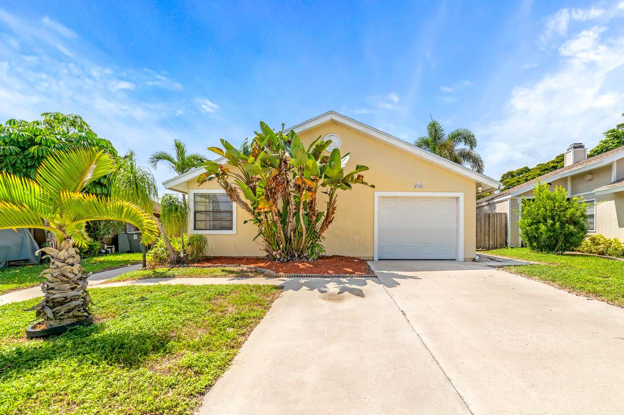 4714 Brook Drive - Photo 1