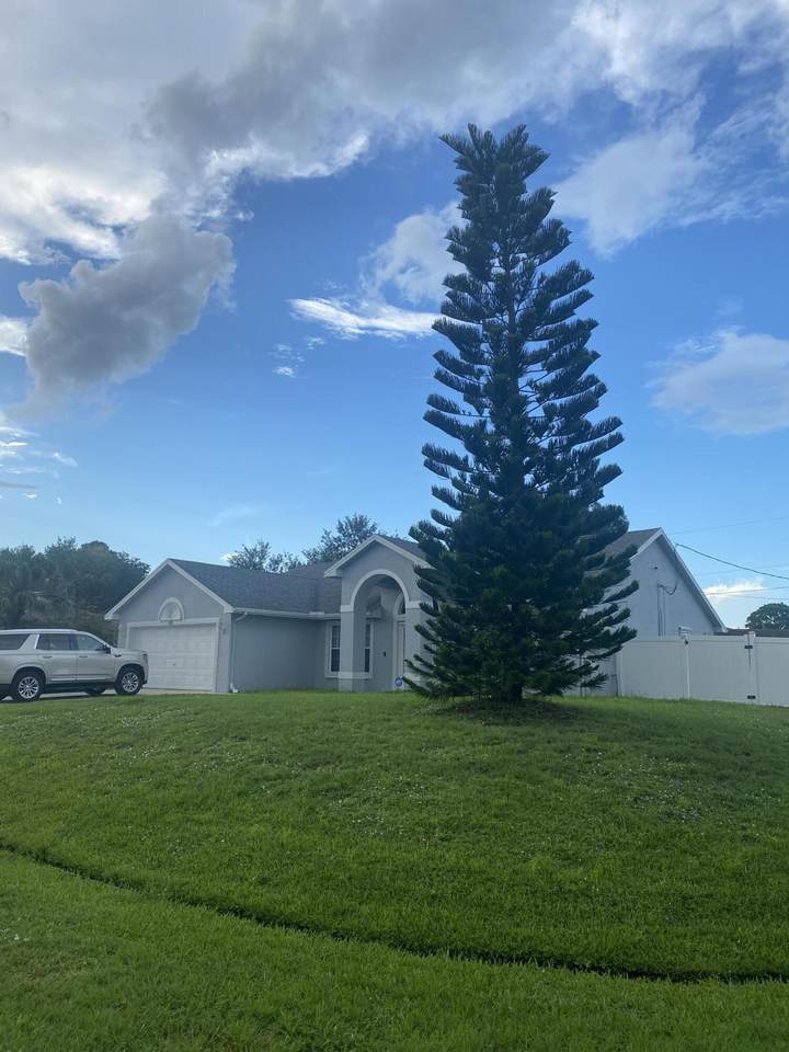 601 Prado Avenue - Photo 1