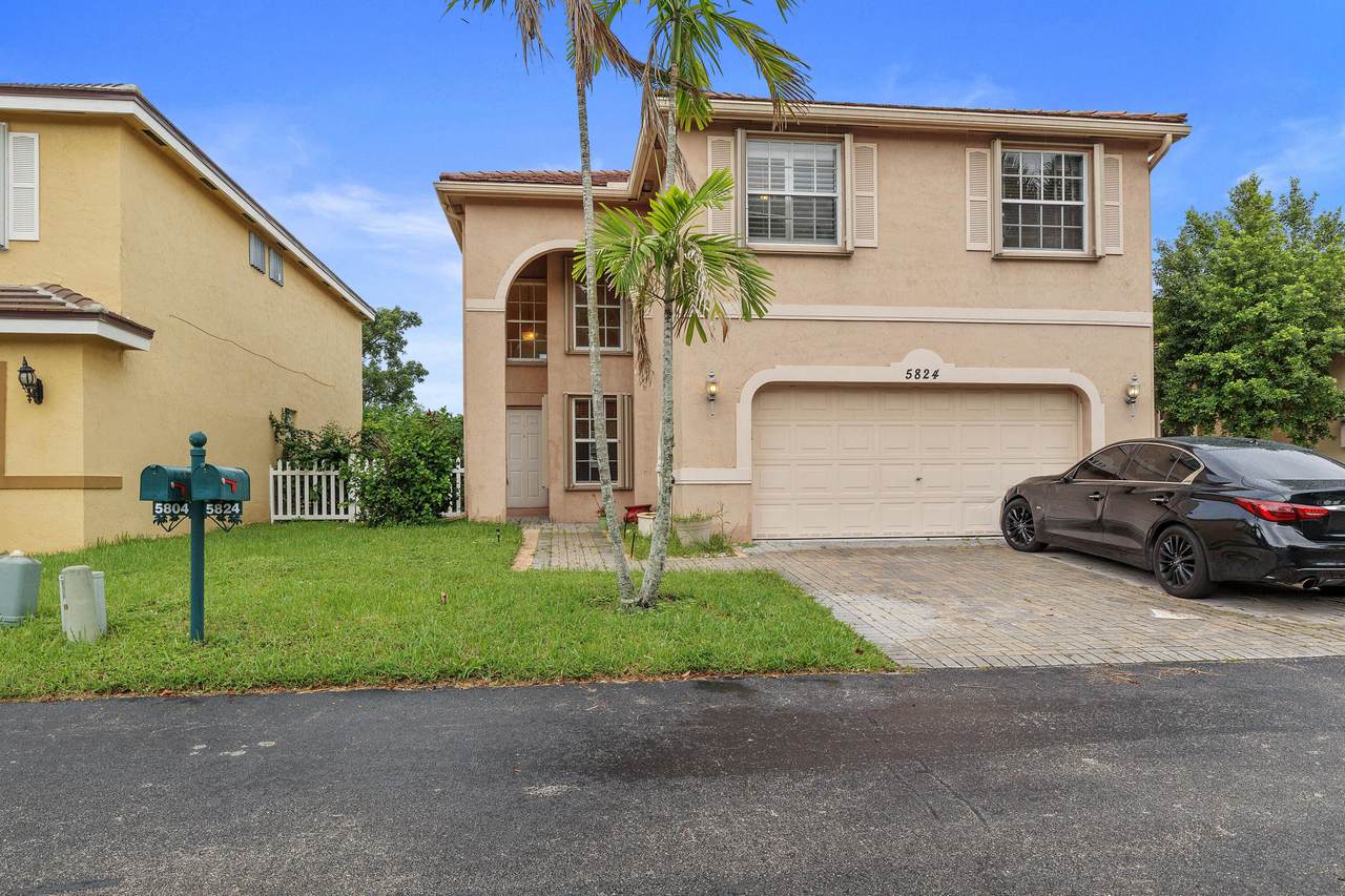 5824 Sable Circle - Photo 1