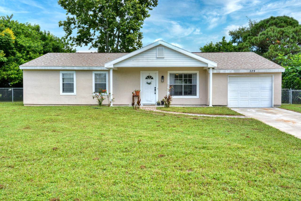 529 Belmont Circle - Photo 1
