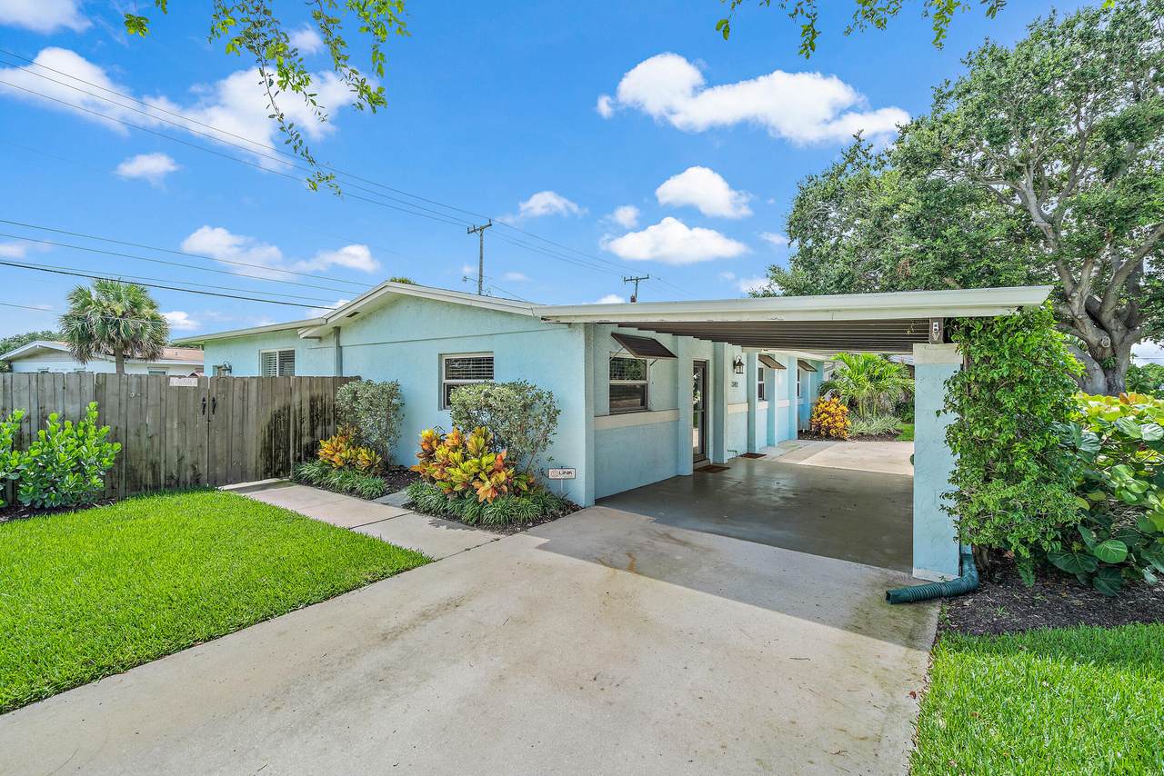340 Lighthouse Drive - Photo 1