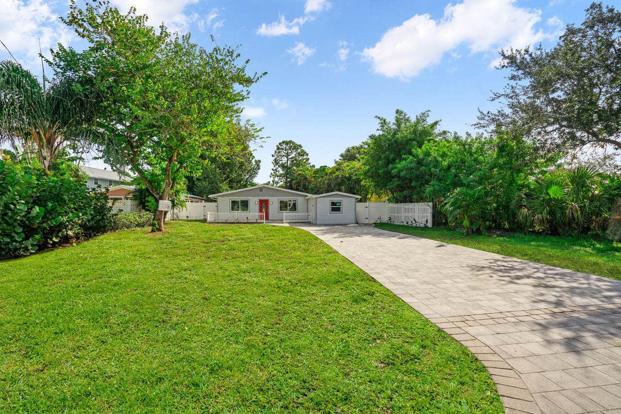 1467 Peninsula Lane - Photo 1