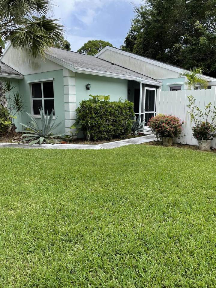 1276 Slash Pine Circle - Photo 1