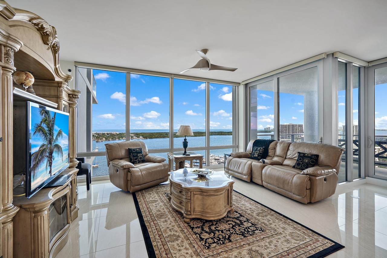 2 Water Club Way - Photo 1
