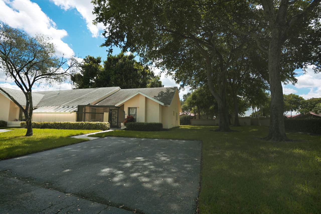 10930 Hidden Lake Place - Photo 1