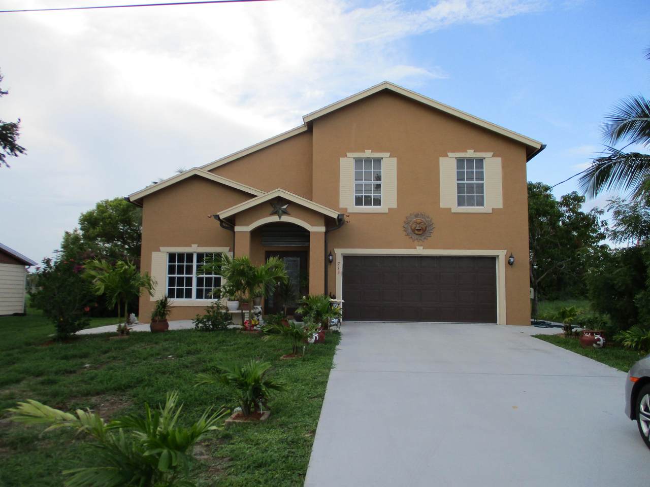 713 Tulip Boulevard - Photo 1