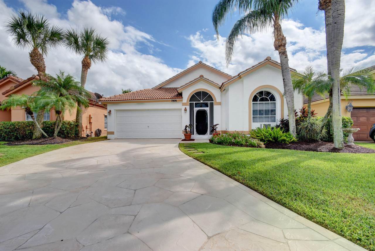 7806 Hoffy Circle - Photo 1