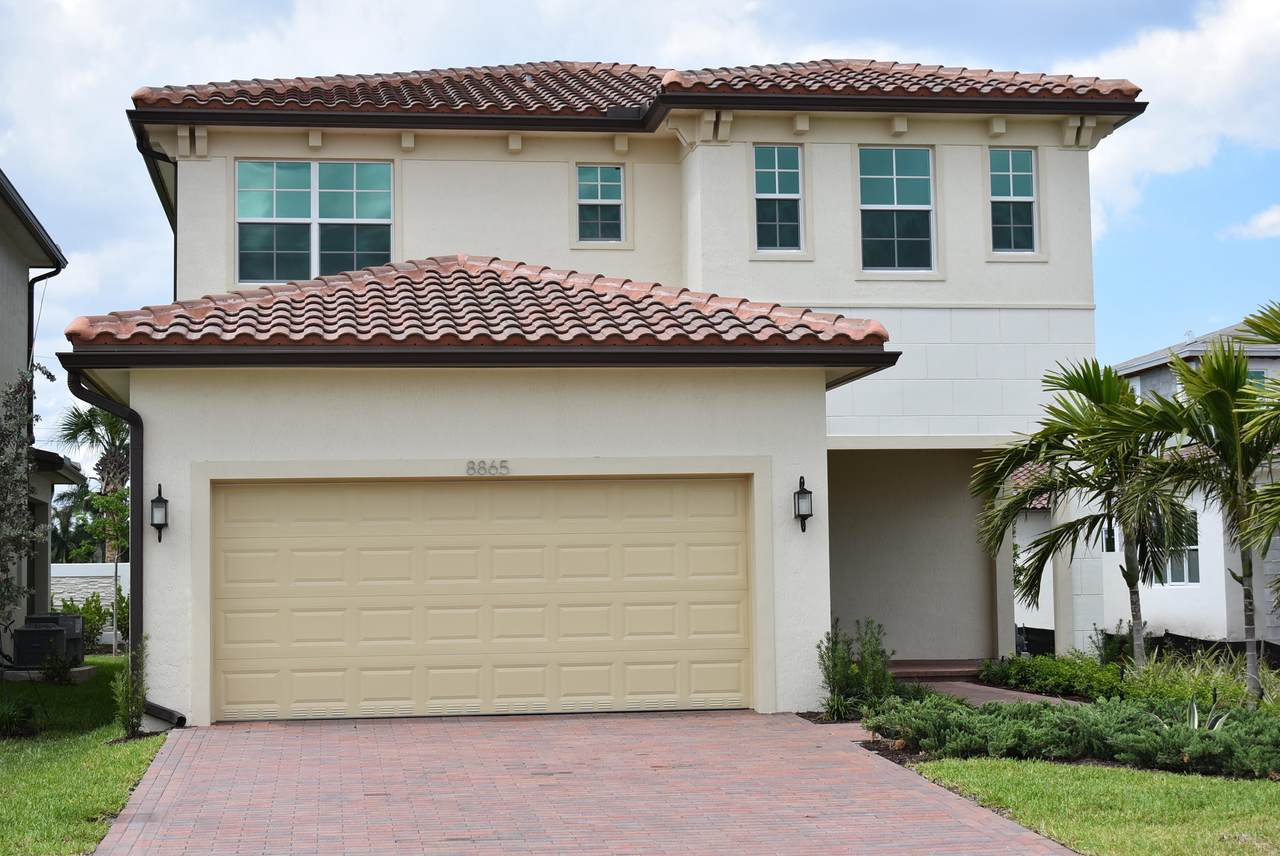 8865 Kingsmoor Way - Photo 1