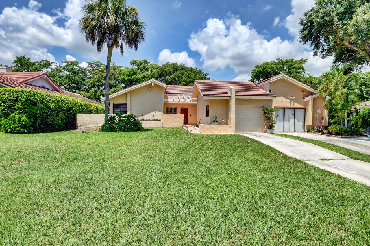 23253 Boca Club Colony Circle - Photo 1