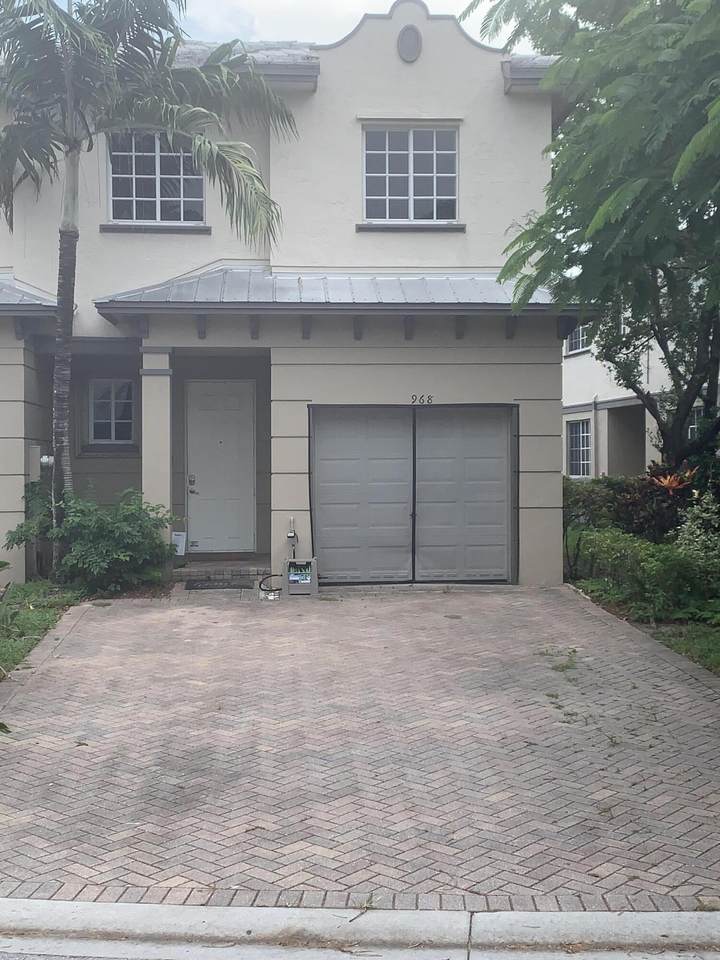 968 Abaco Lane - Photo 1