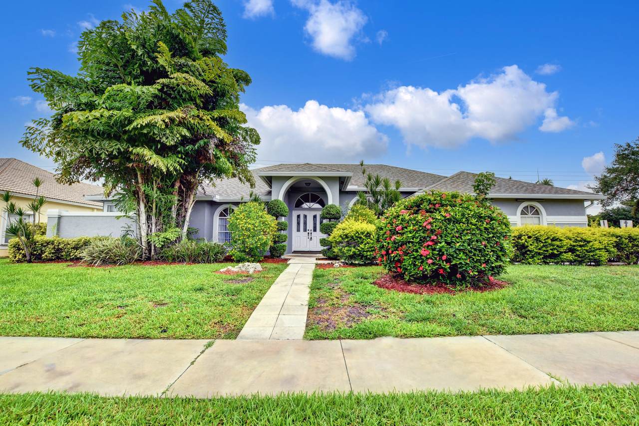 1800 Lynton Circle - Photo 1