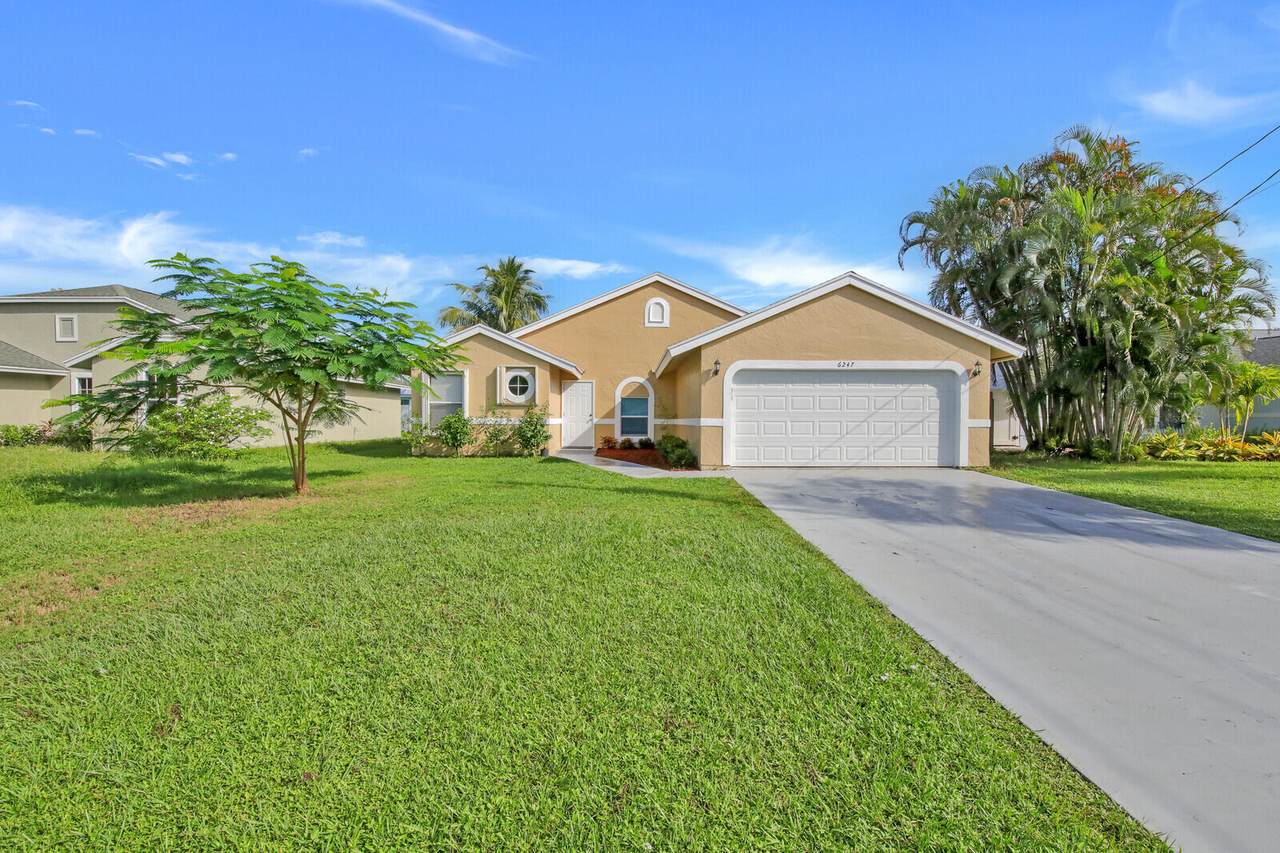 6247 Robinson Street - Photo 1