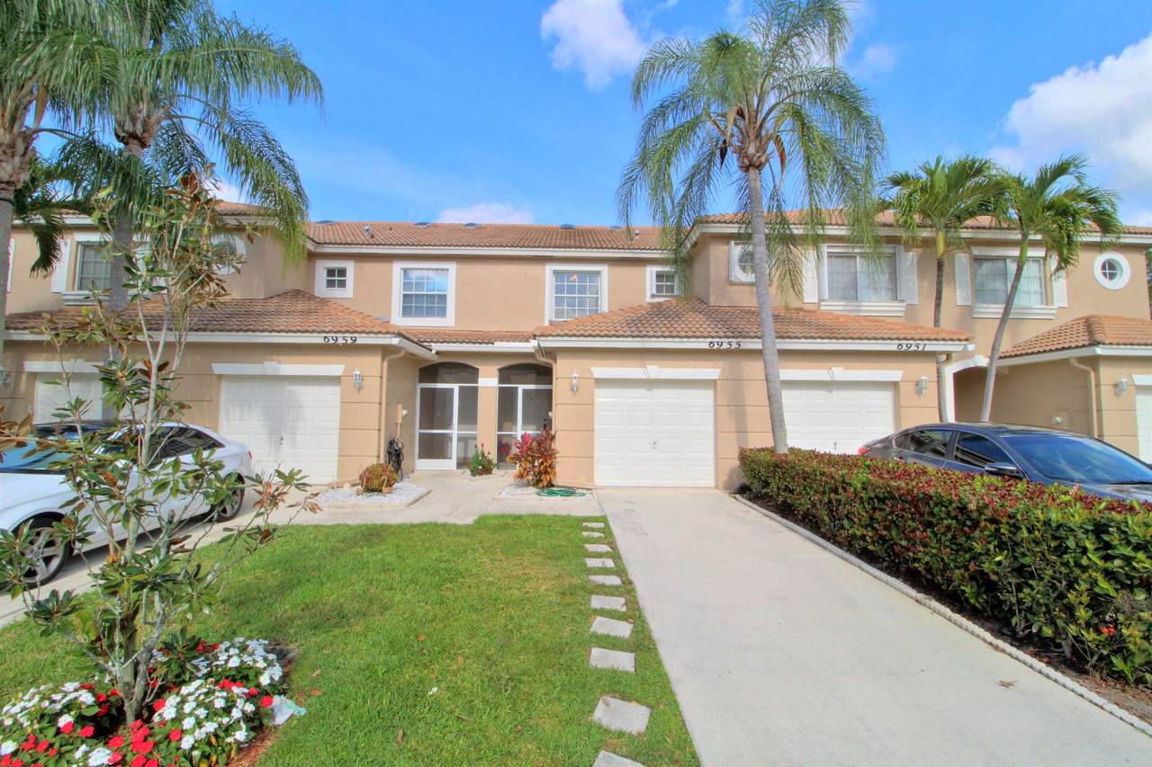 6955 Oak Bridge Lane - Photo 1