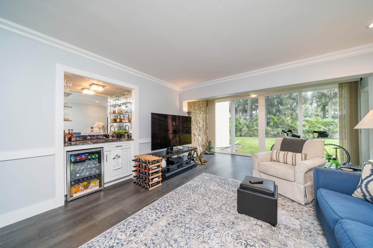 1814 Presidential Way - Photo 1