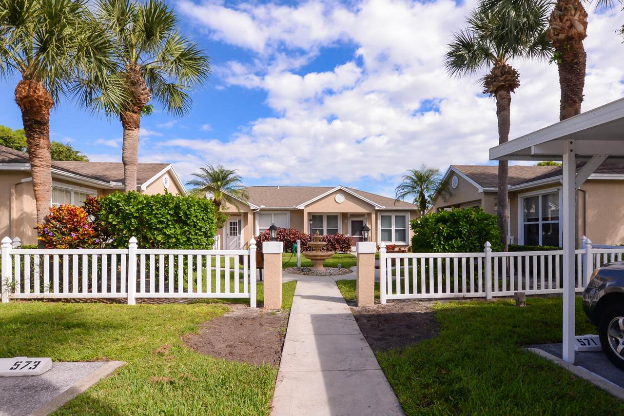575 San Remo Circle - Photo 1