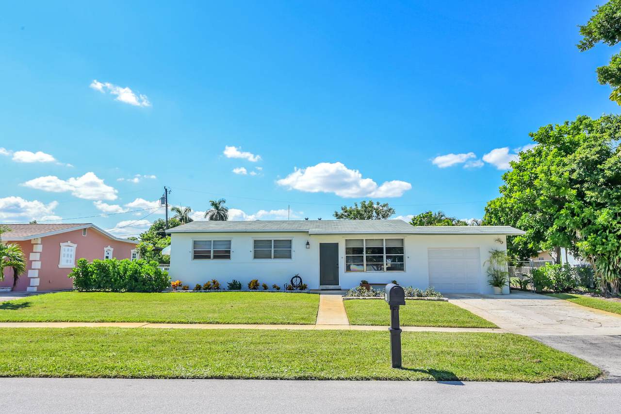 149 Cayman Drive - Photo 1