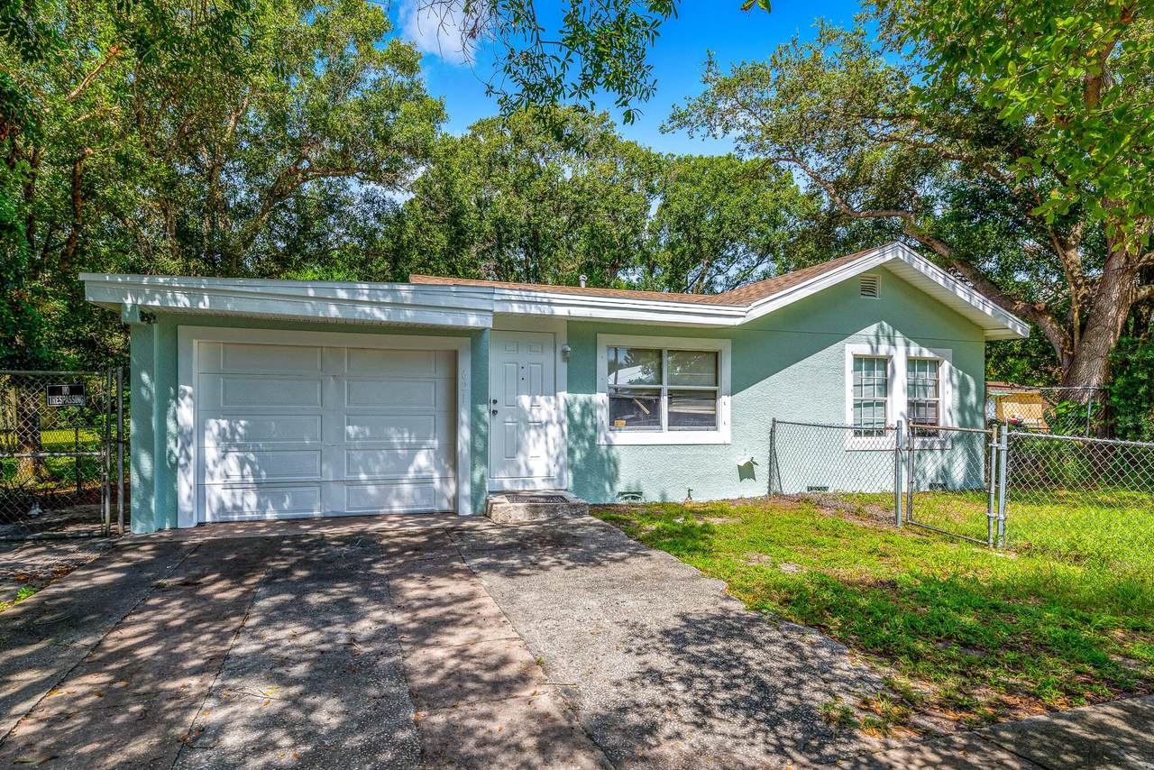621 11th Street - Photo 1