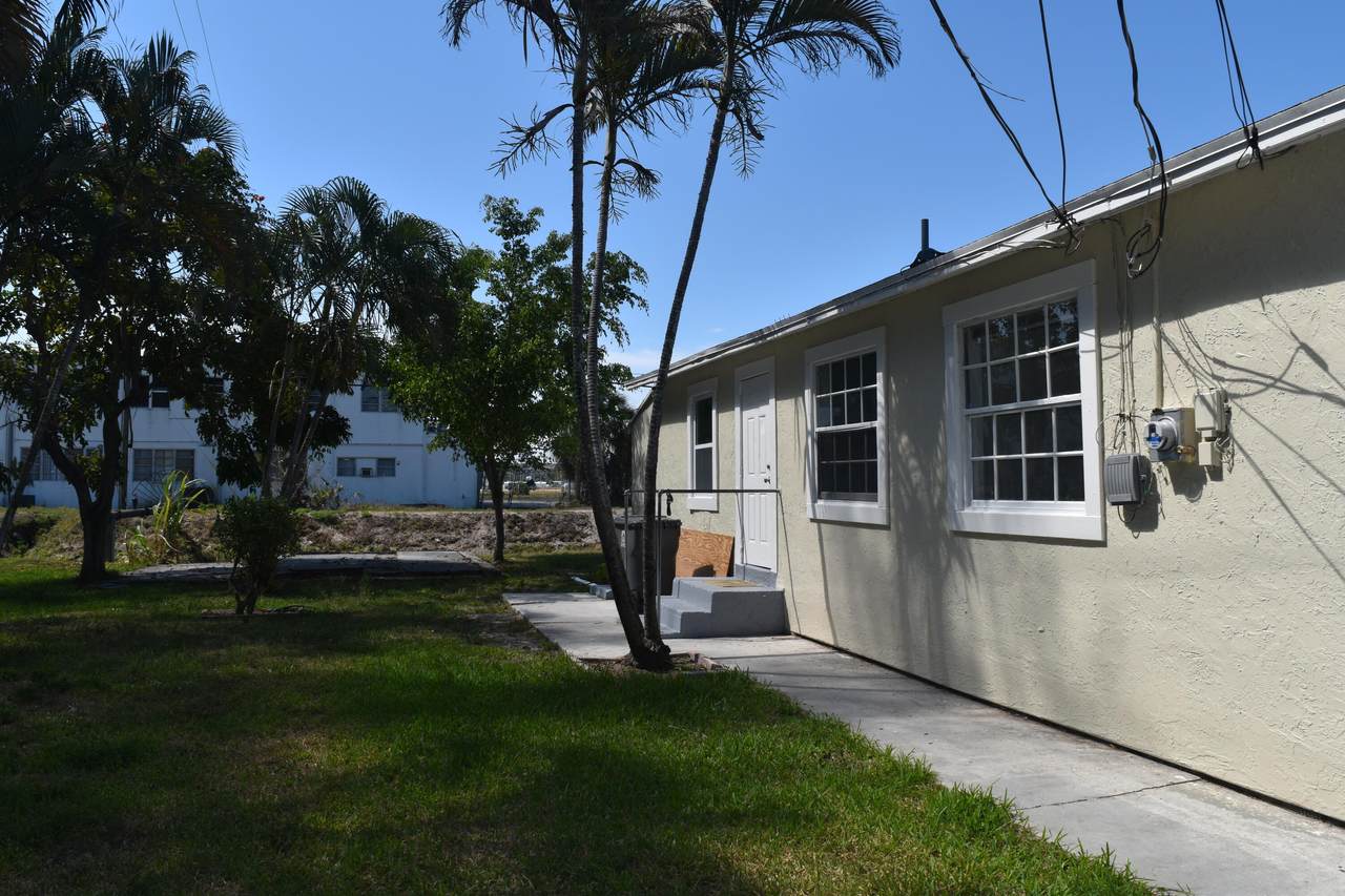 2400 Oswego Avenue - Photo 1