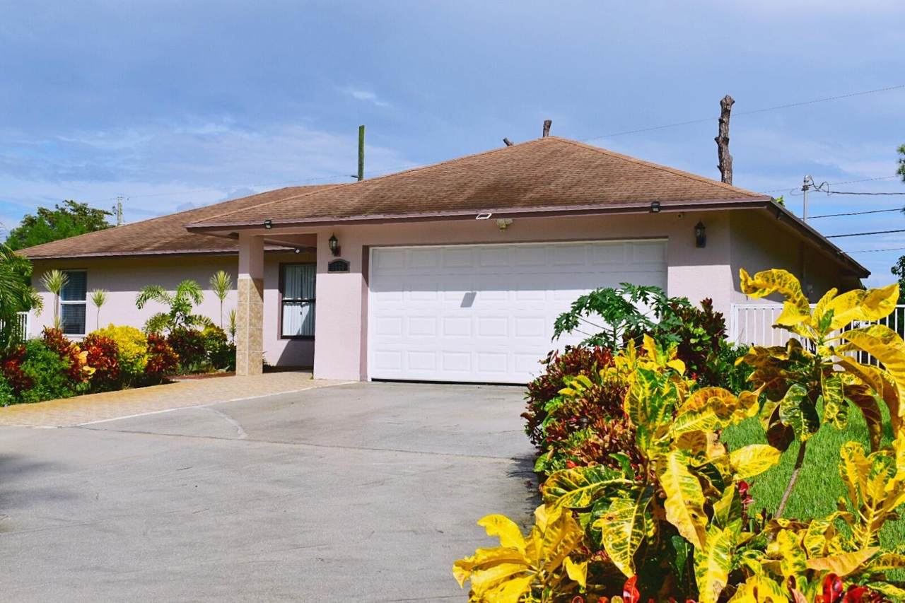1750 Magnolia Drive - Photo 1