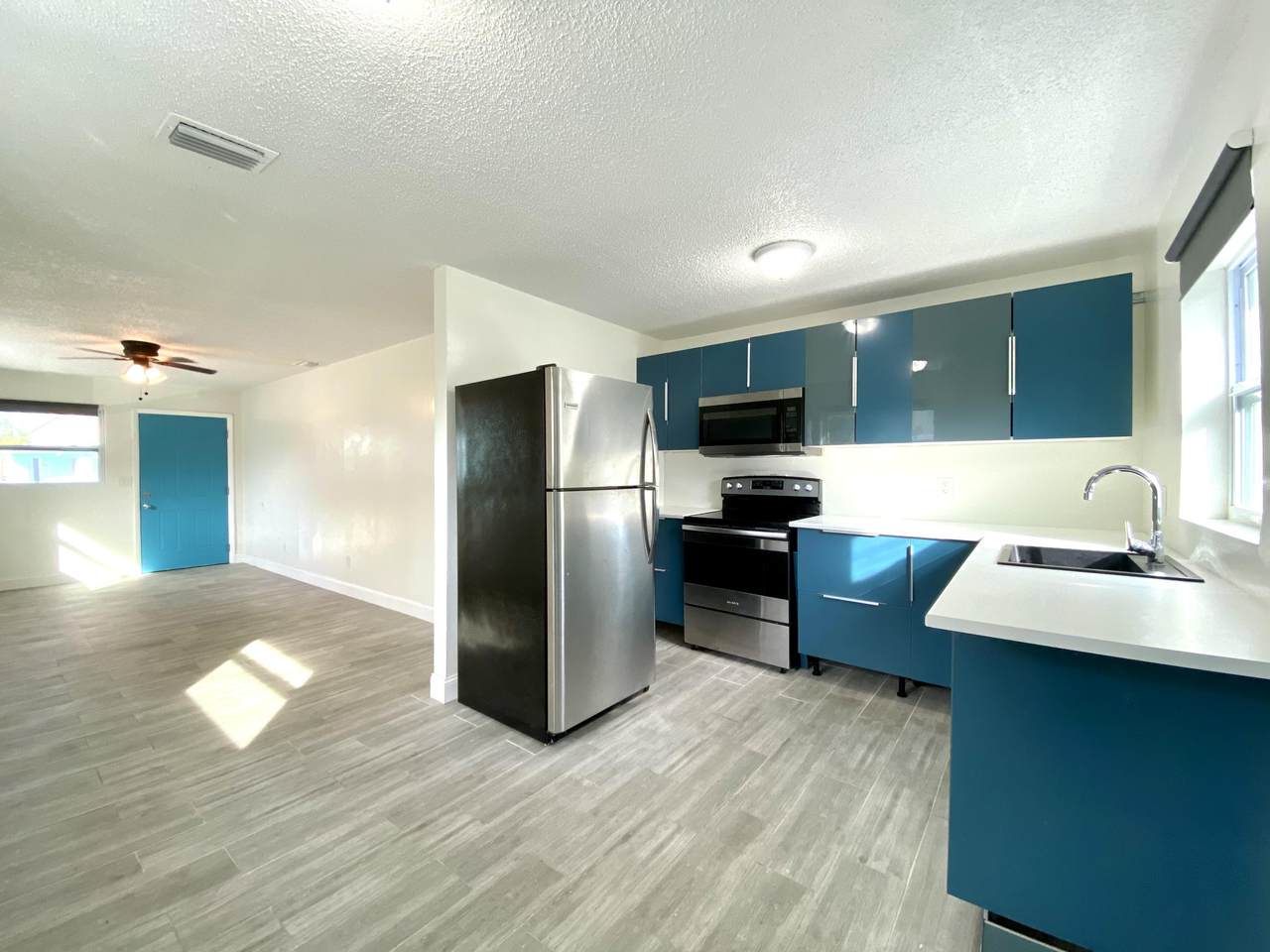 3415 Broadway Avenue - Photo 1