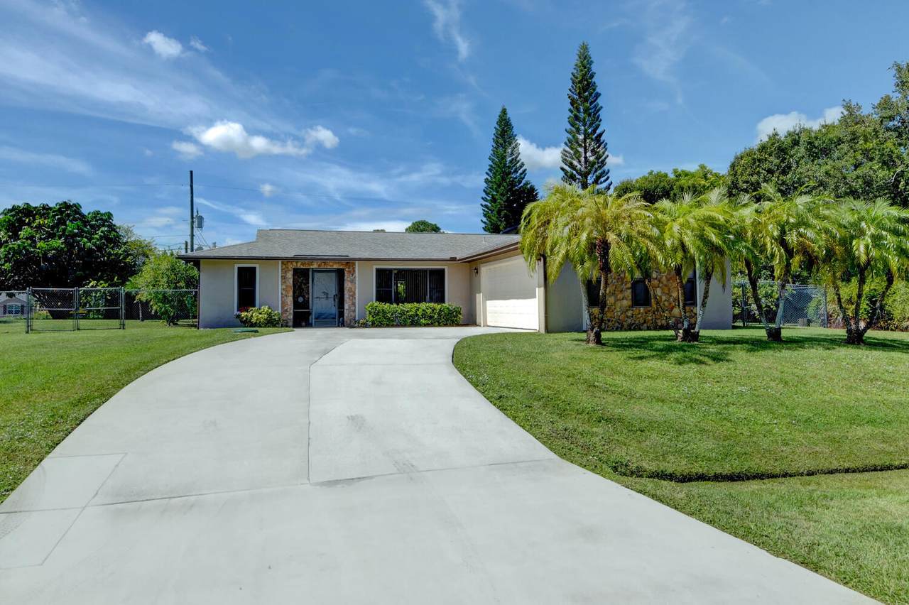 1938 Agnes Street - Photo 1