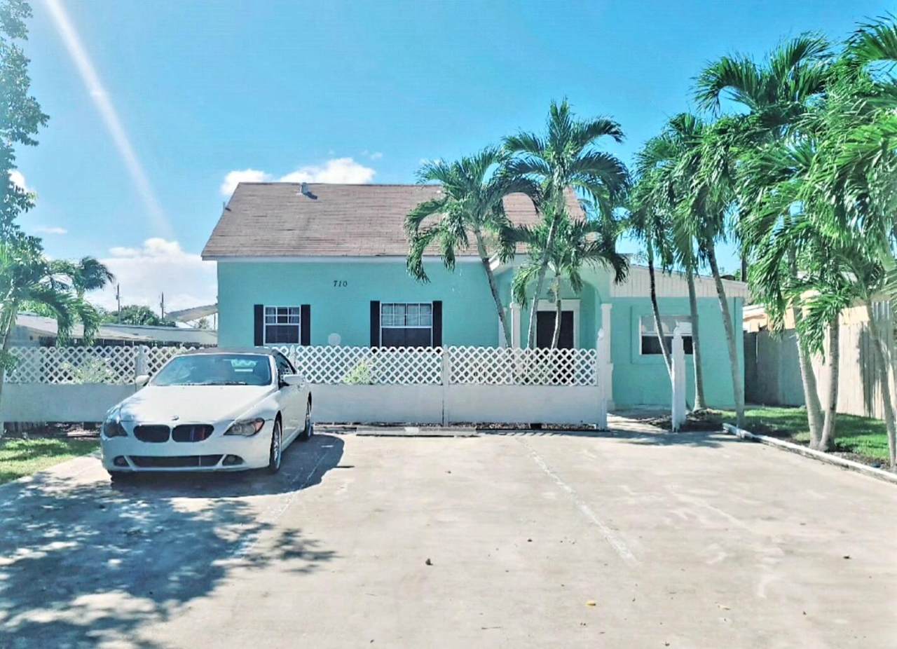 710 Southern Boulevard - Photo 1