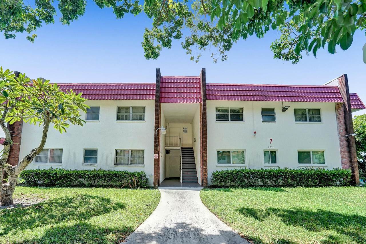 2251 48th Terrace - Photo 1