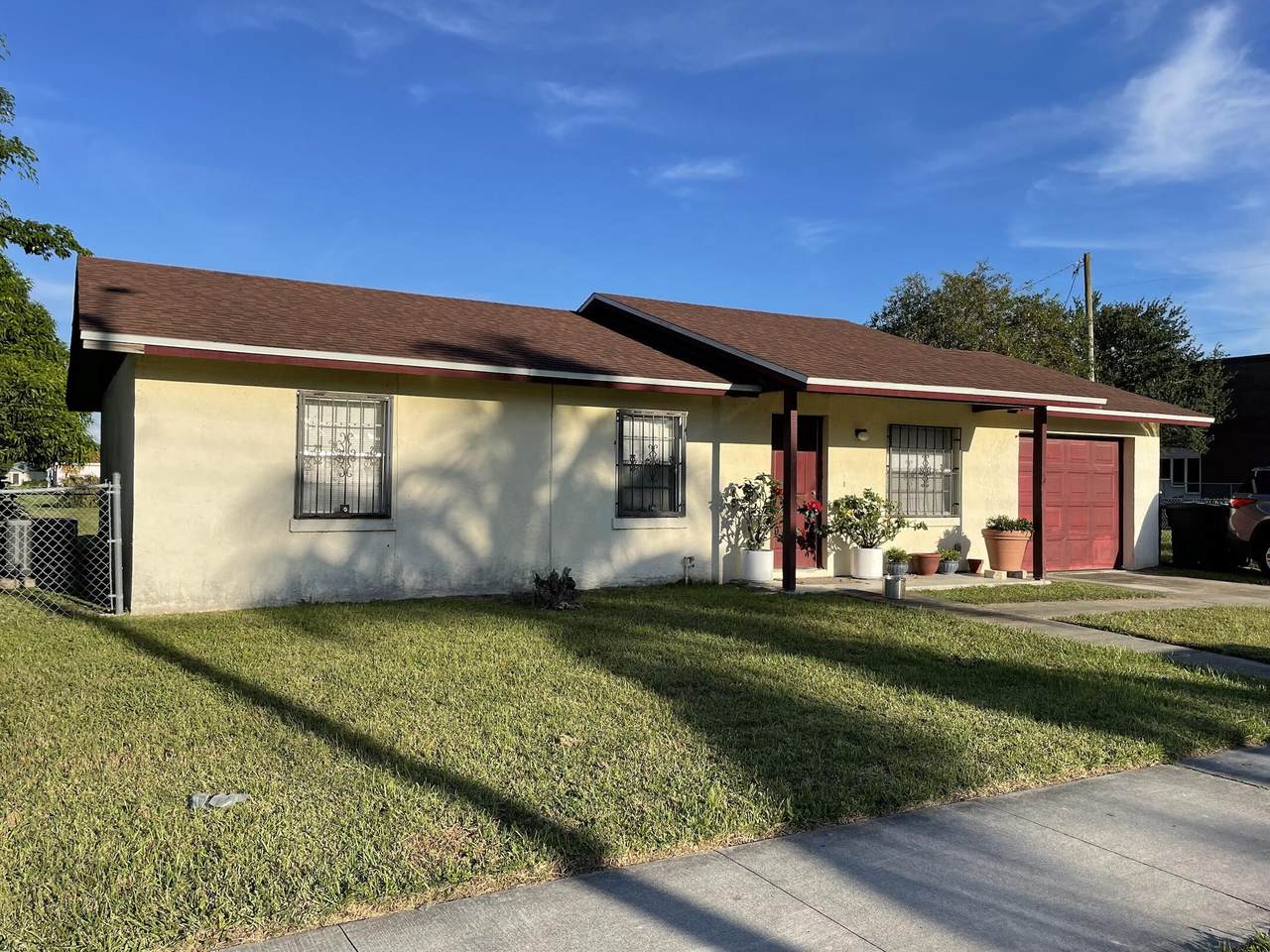 1812 Avenue L Avenue - Photo 1
