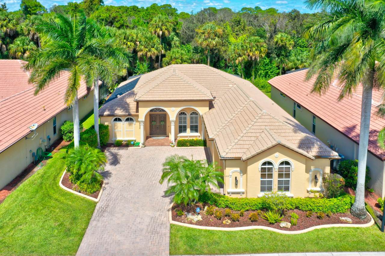 830 Grand Reserves Boulevard - Photo 1