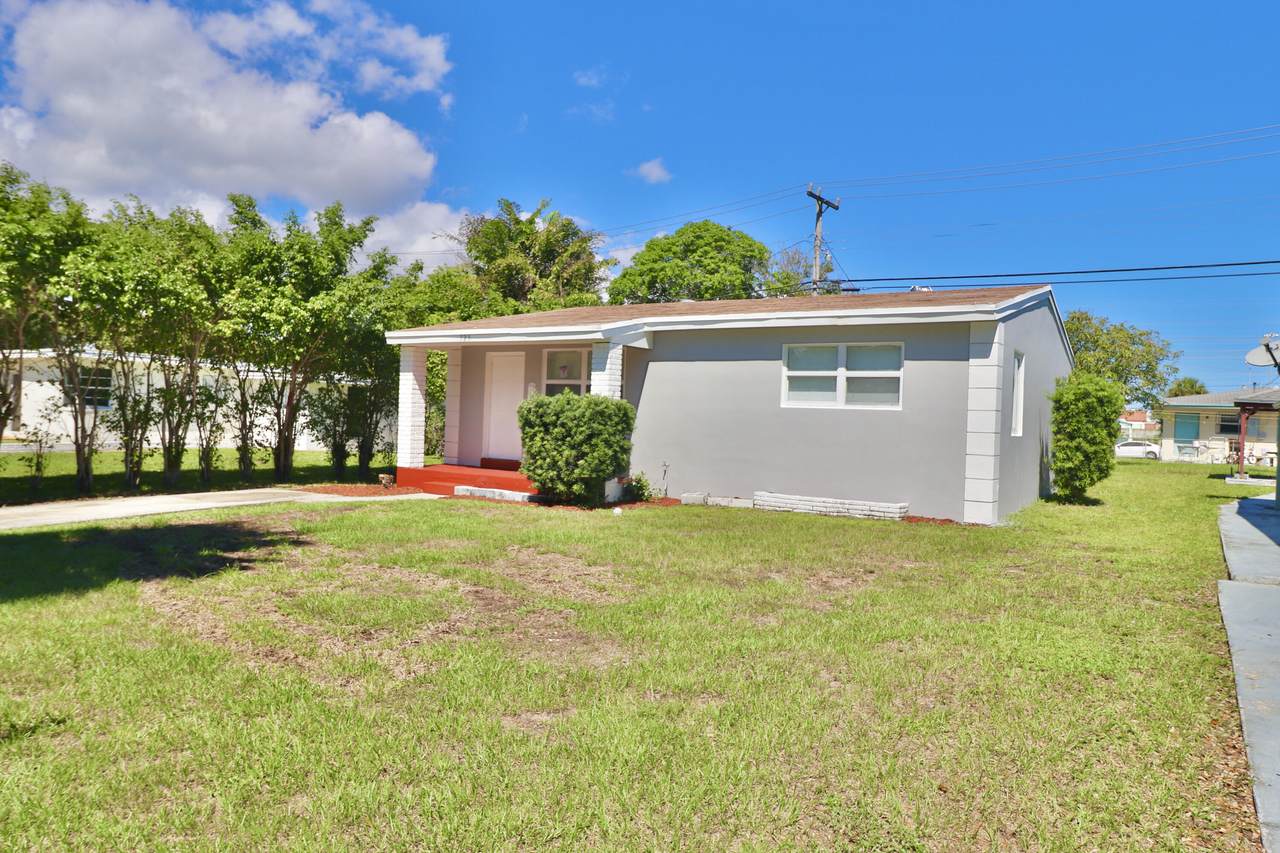 725 58th Street - Photo 1