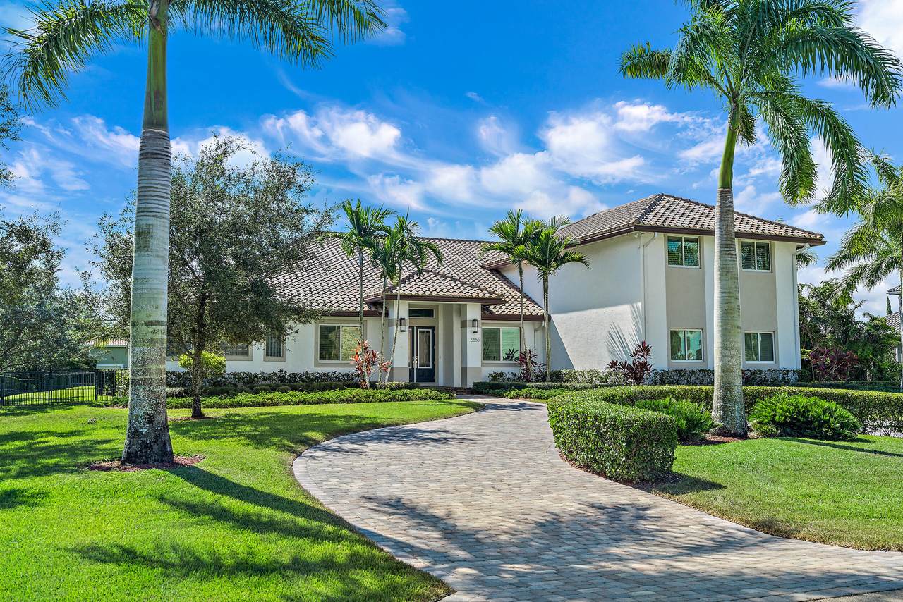 15880 Barnstormer Court - Photo 1