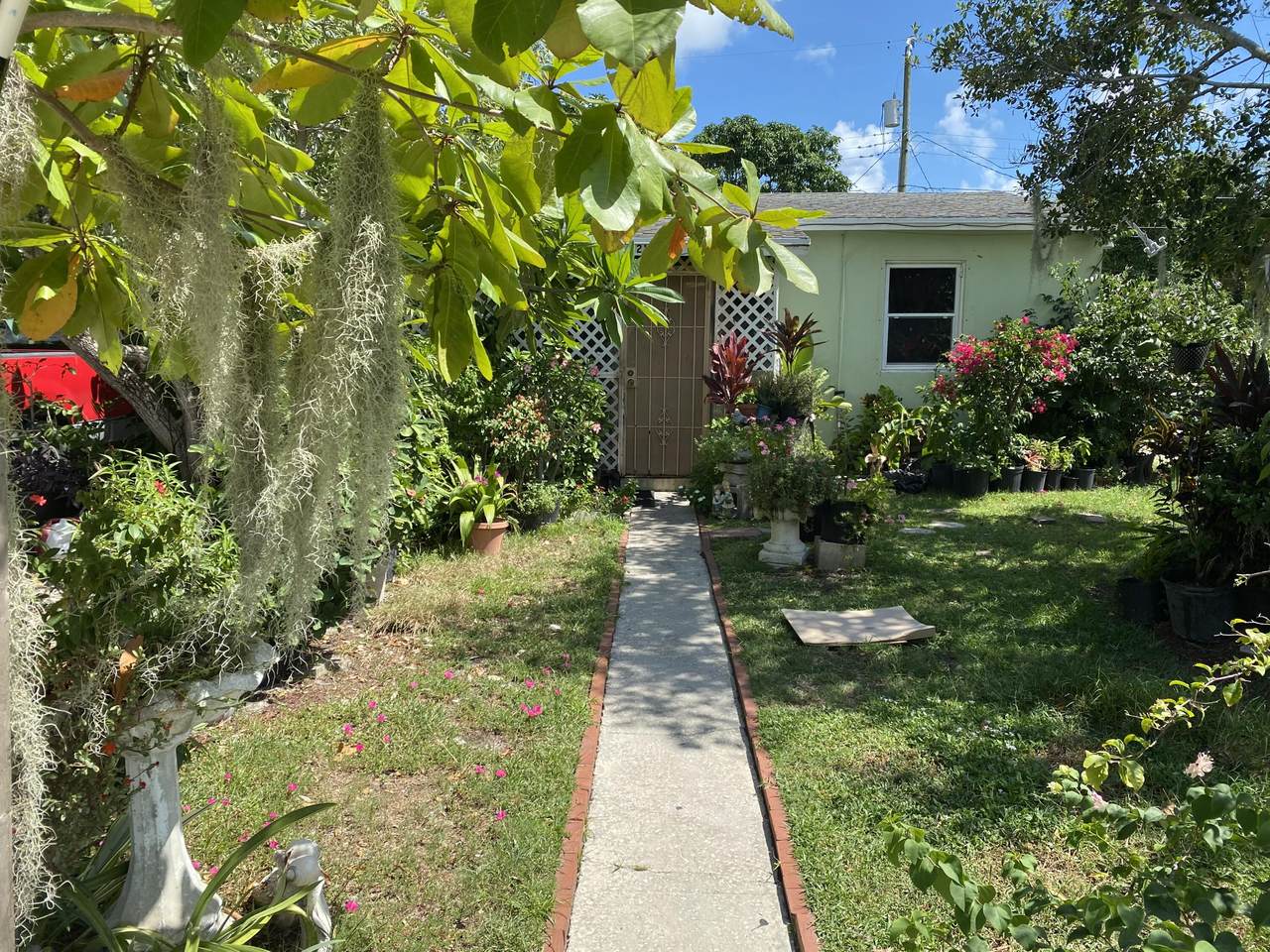 1218 D Street - Photo 1