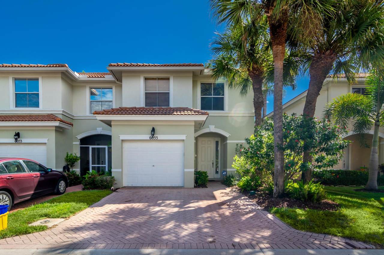 6055 Seminole Gardens Circle - Photo 1