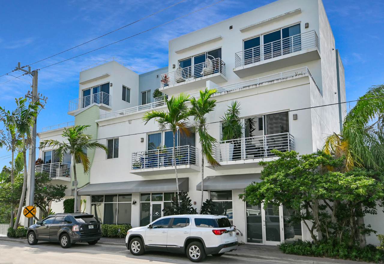 110 2 Street - Photo 1