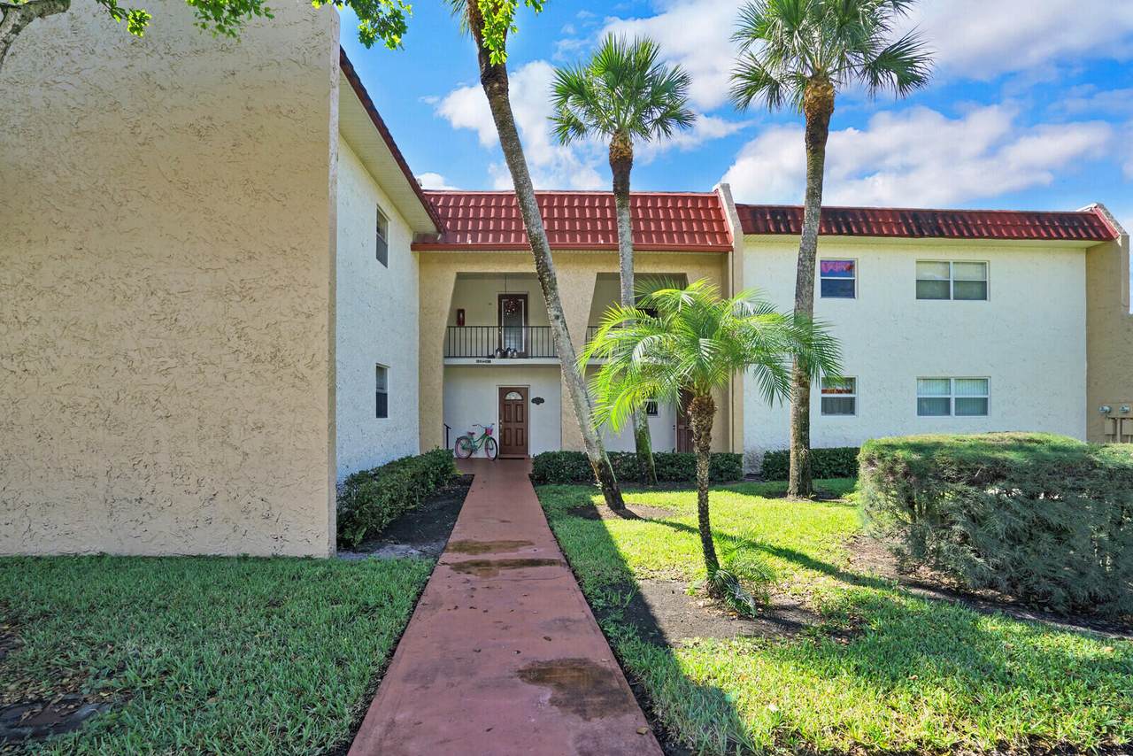 128 Lake Evelyn Drive - Photo 1