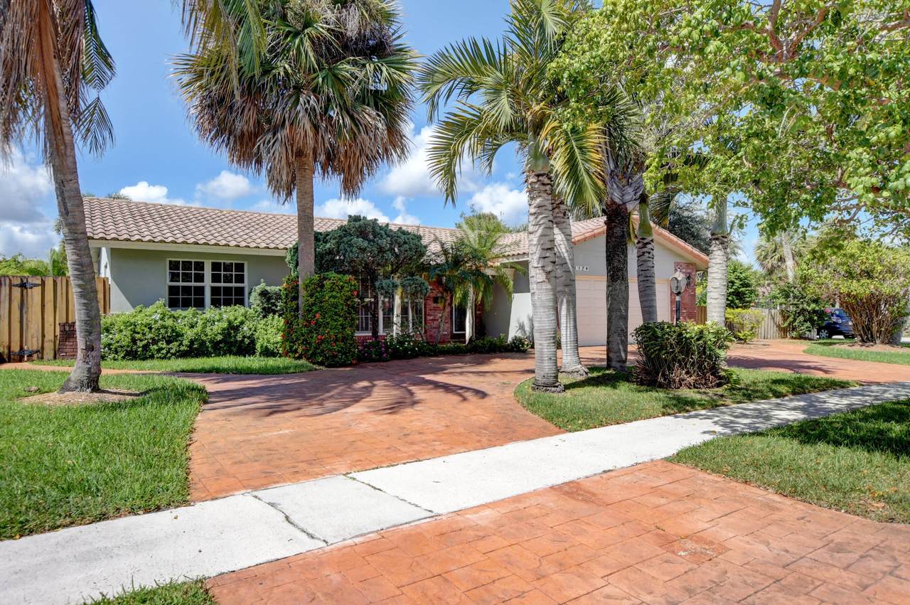1370 11th Street - Photo 1