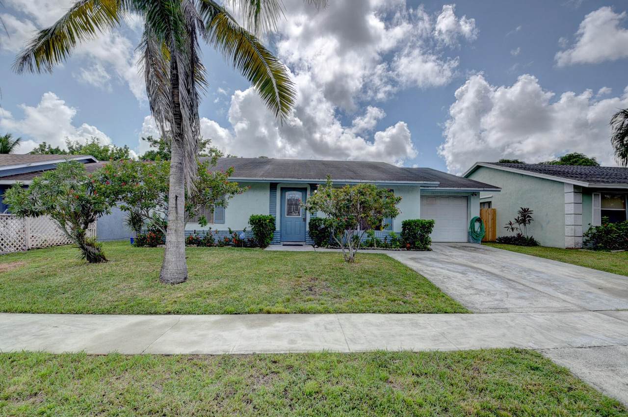 6126 Bluegrass Circle - Photo 1