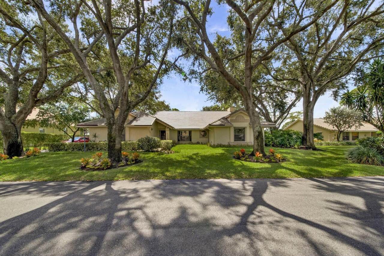 4256 Gleneagles Drive - Photo 1