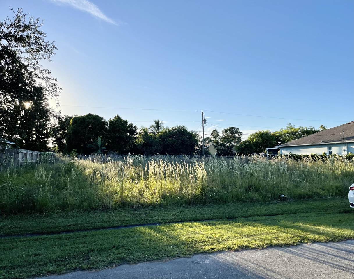 3174 Cathedral Street - Photo 1