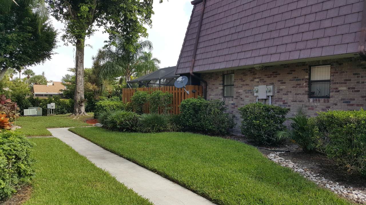 7596 Courtyard Run - Photo 1